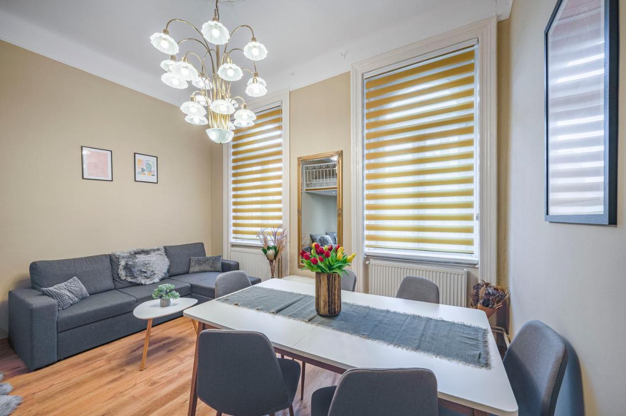 Corvin City Apartment By Nw Budapest Esterno foto
