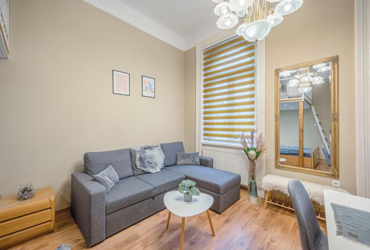 Corvin City Apartment By Nw Budapest Esterno foto
