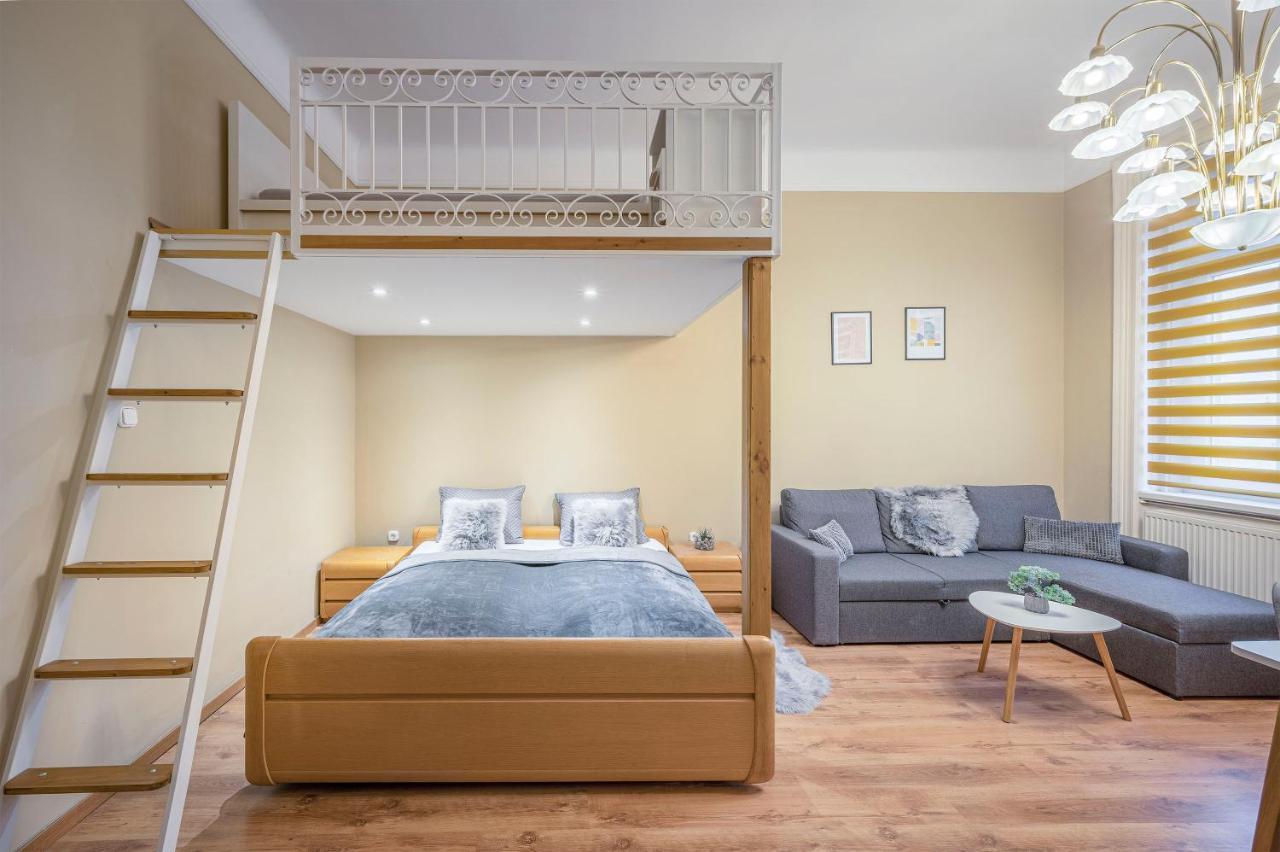 Corvin City Apartment By Nw Budapest Esterno foto