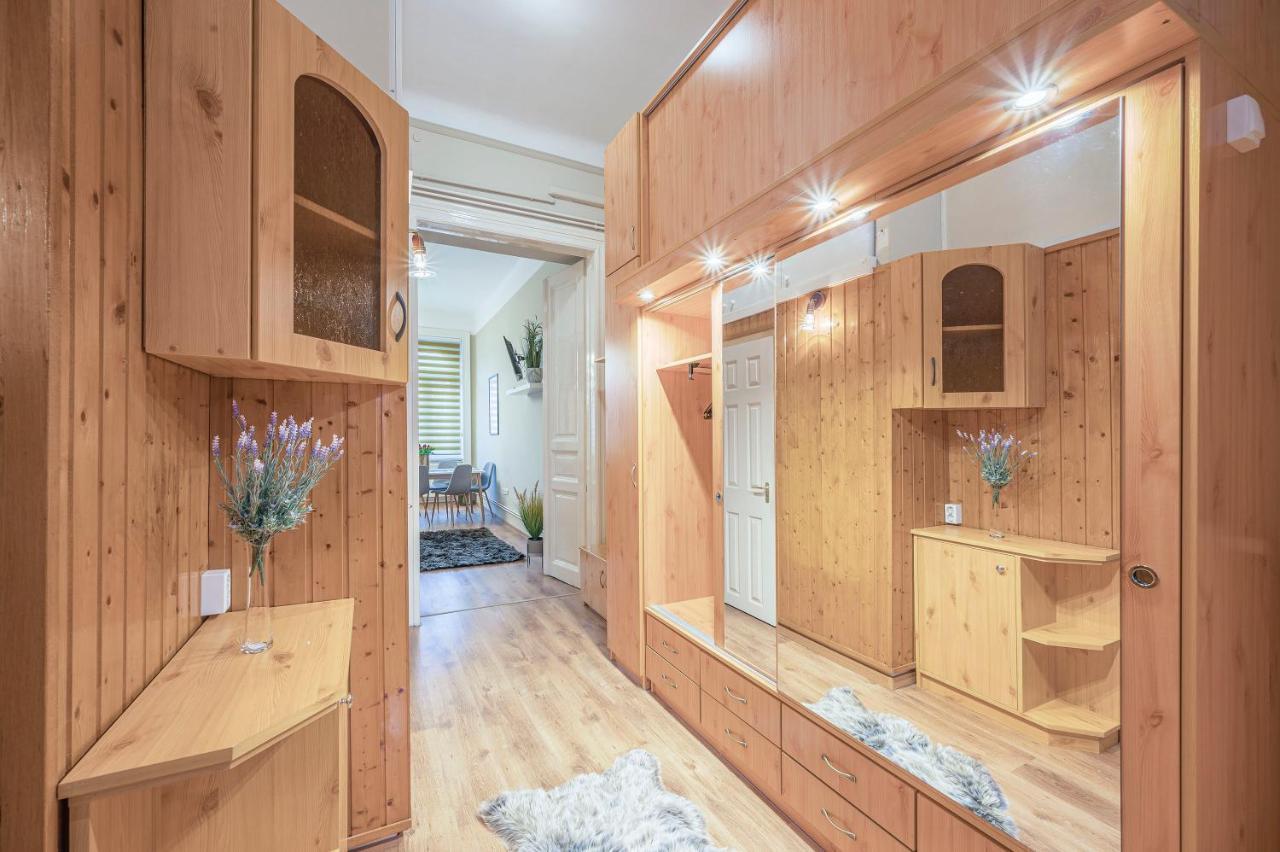 Corvin City Apartment By Nw Budapest Esterno foto