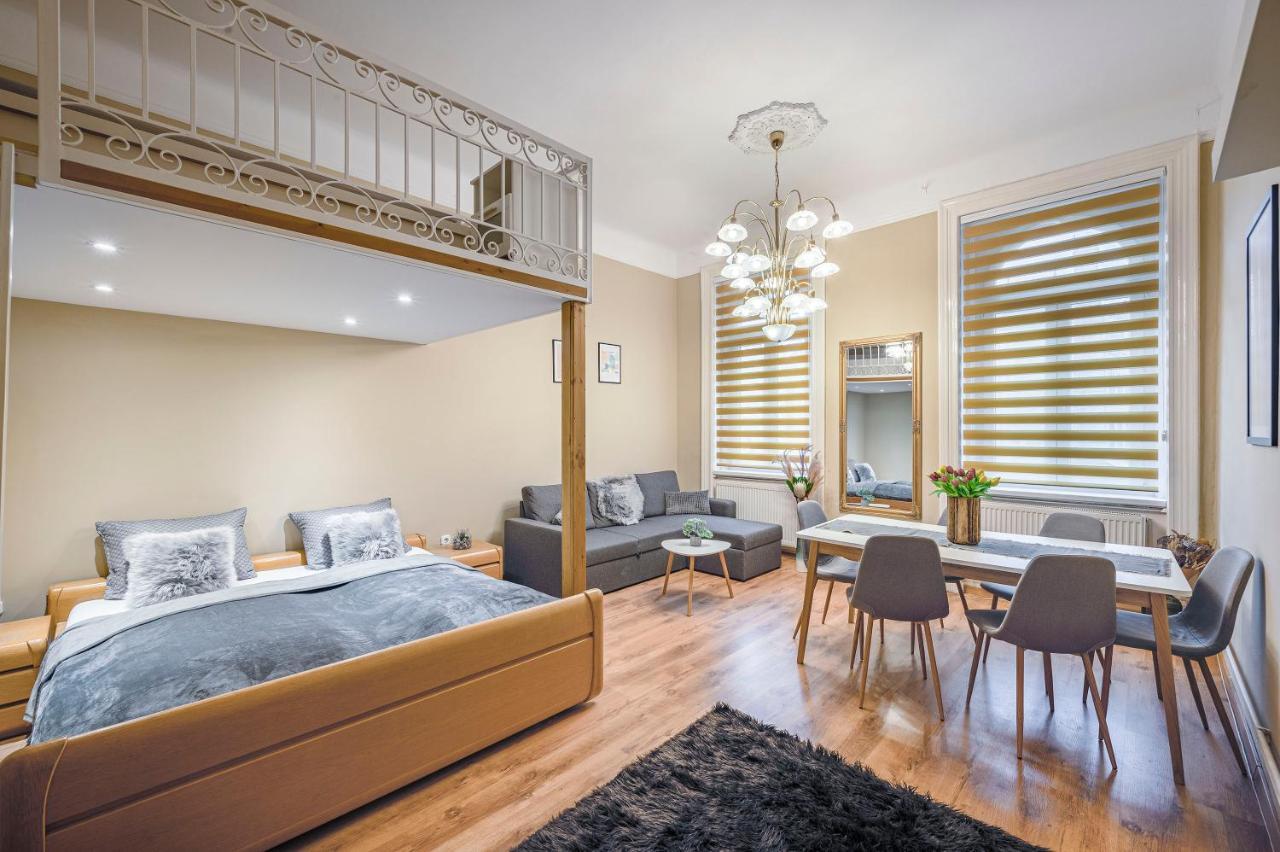 Corvin City Apartment By Nw Budapest Esterno foto