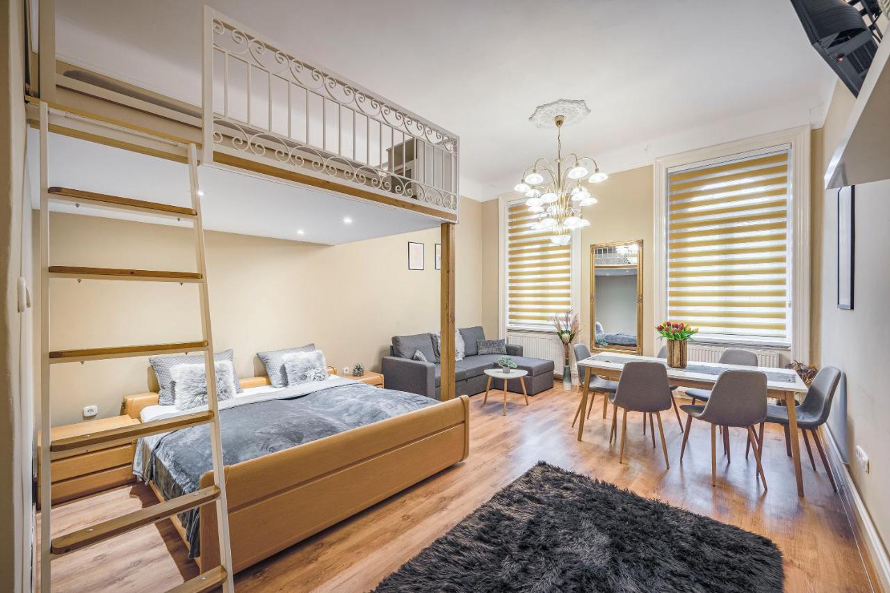 Corvin City Apartment By Nw Budapest Esterno foto