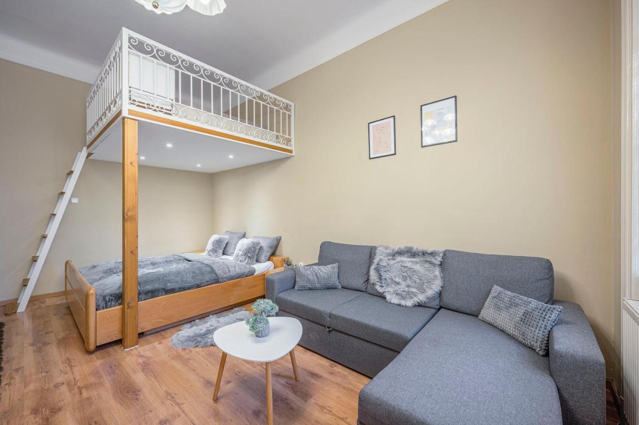Corvin City Apartment By Nw Budapest Esterno foto