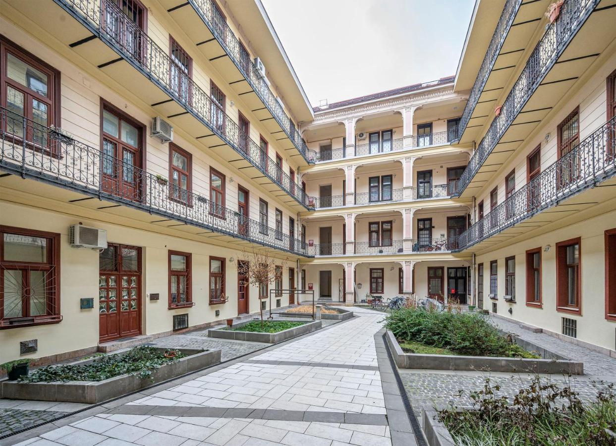 Corvin City Apartment By Nw Budapest Esterno foto