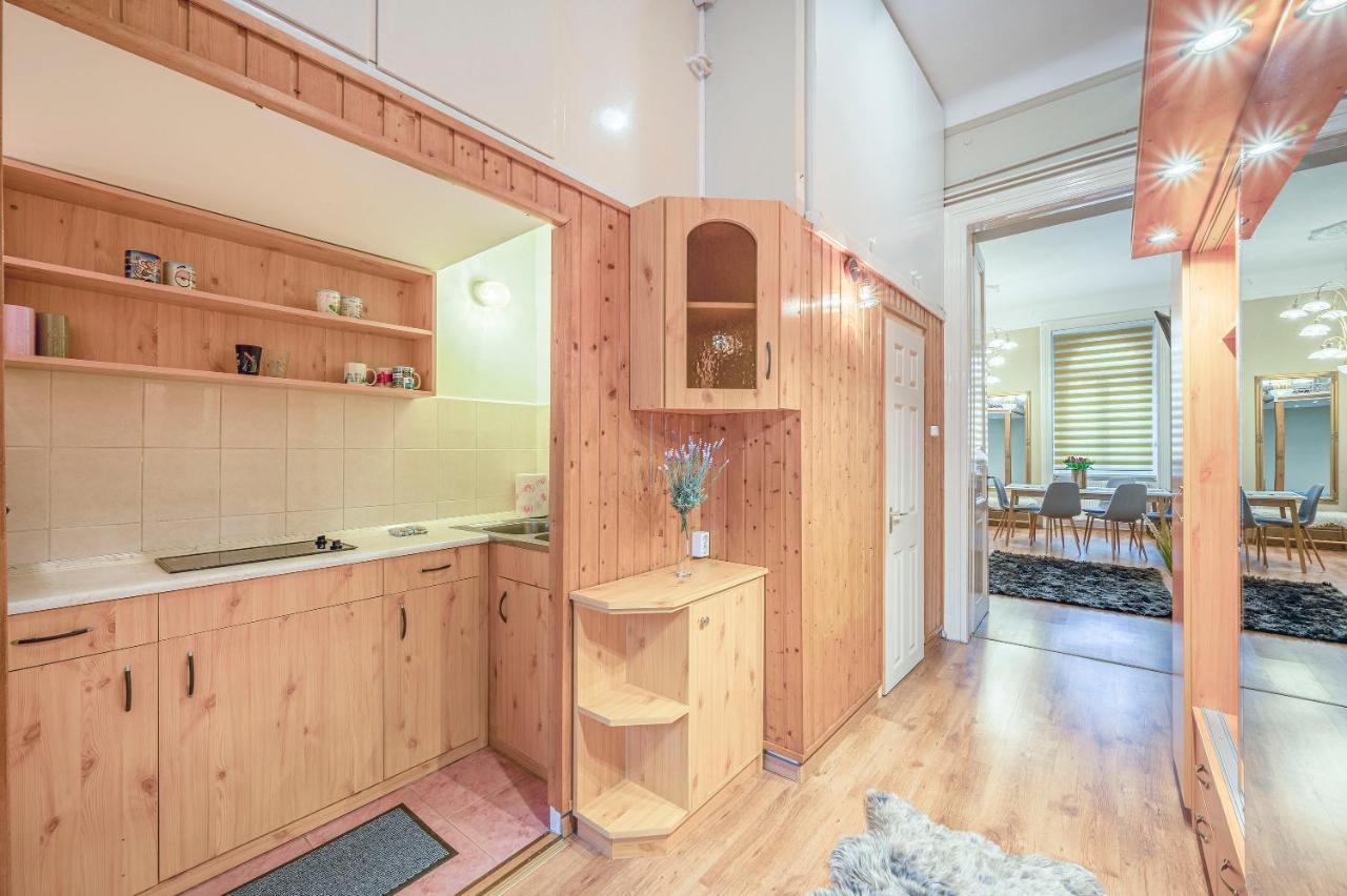 Corvin City Apartment By Nw Budapest Esterno foto